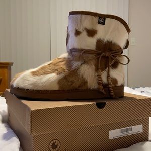 Warm winter boots, size 10.